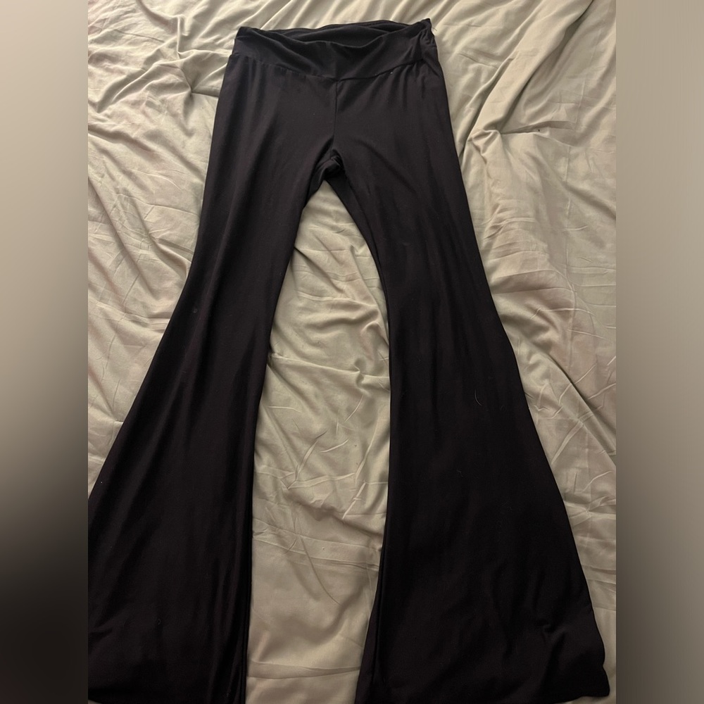 NOBO black flared soft leggings size medium